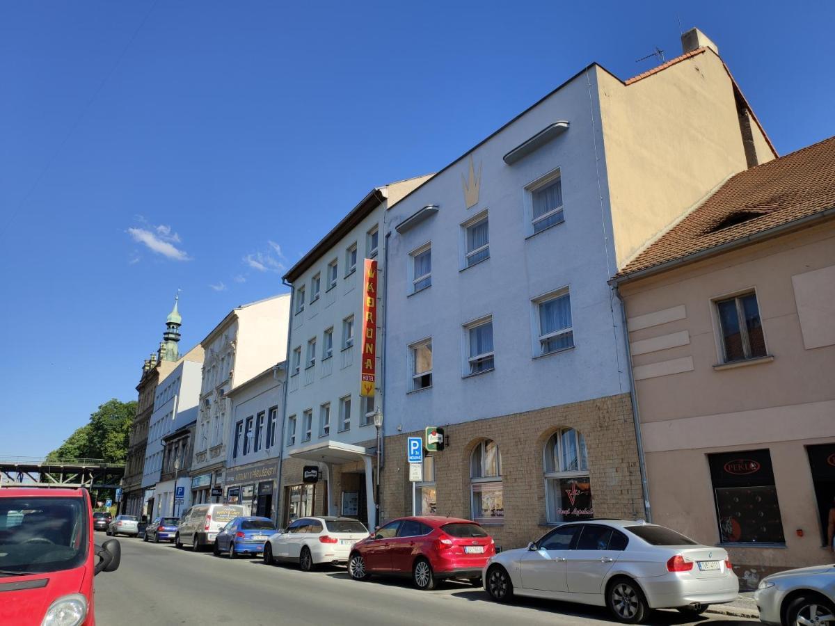 Hotel Koruna Roudnice nad Labem Exteriör bild